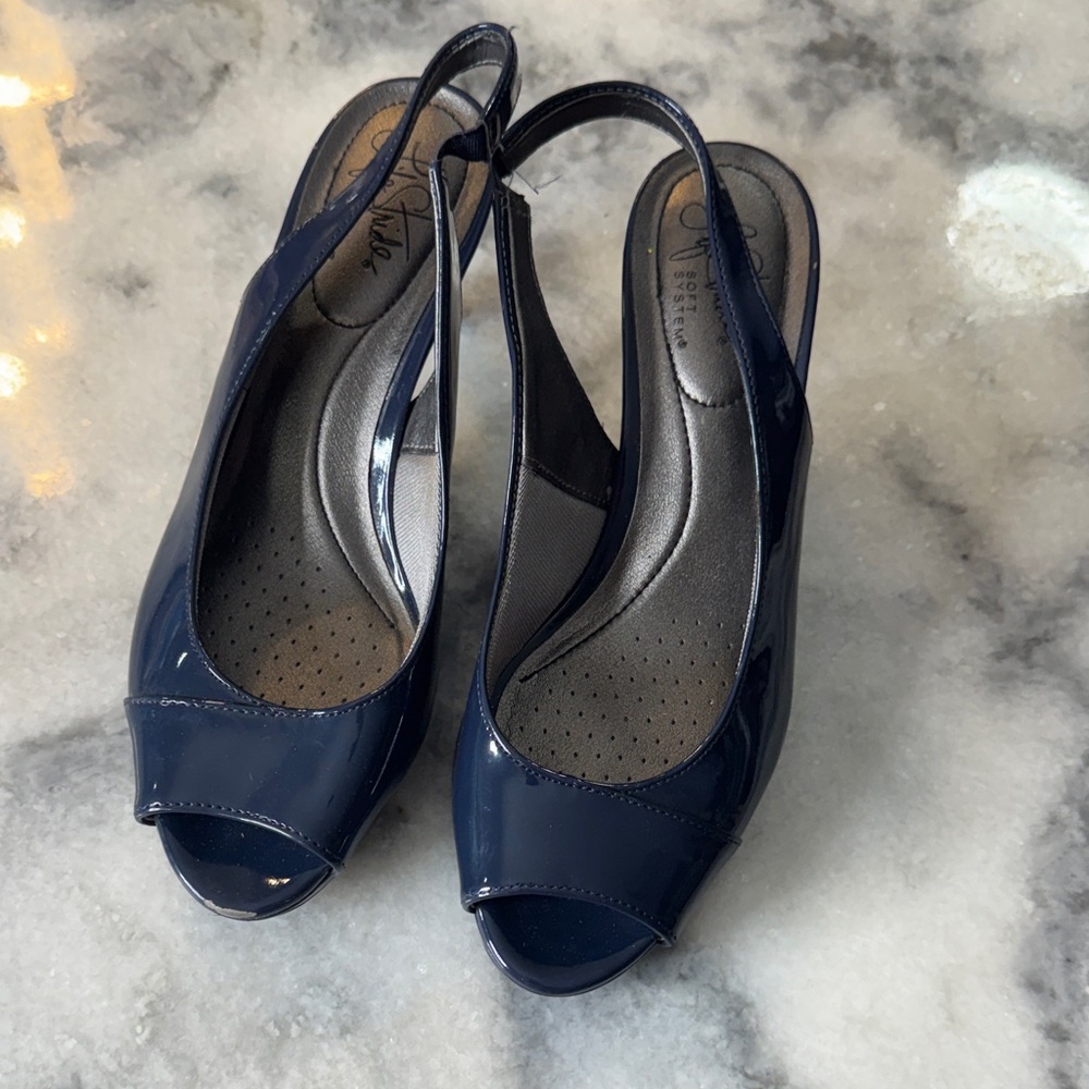 Life Stride Dark Blue Patent Slingback Heels size 8M ICON professional NEW 6214